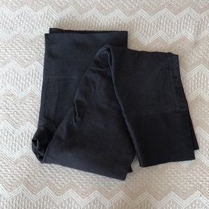 Lululemon textured leggings